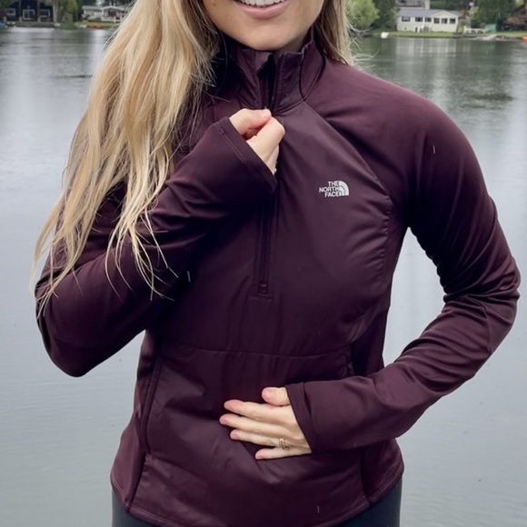 The North Face Jackets & Blazers - The North Face Lightweight Insulated Pullover Maroon Size Small Like New!